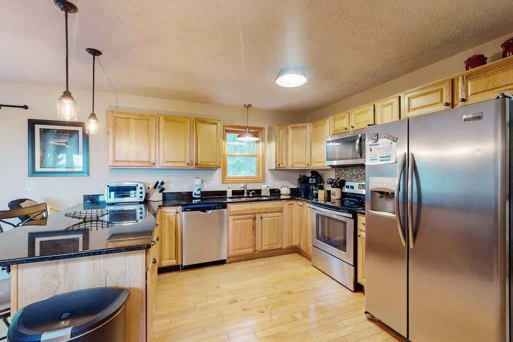 Stylish 4BR Home - LAKE VIEW - Deep Creek Lake