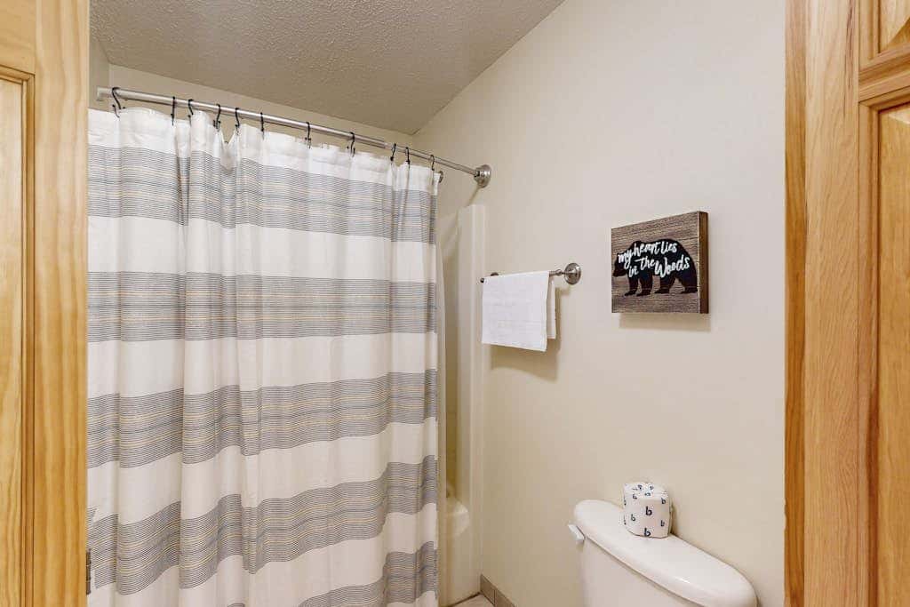 Stylish 4BR Home - LAKE VIEW - Deep Creek Lake
