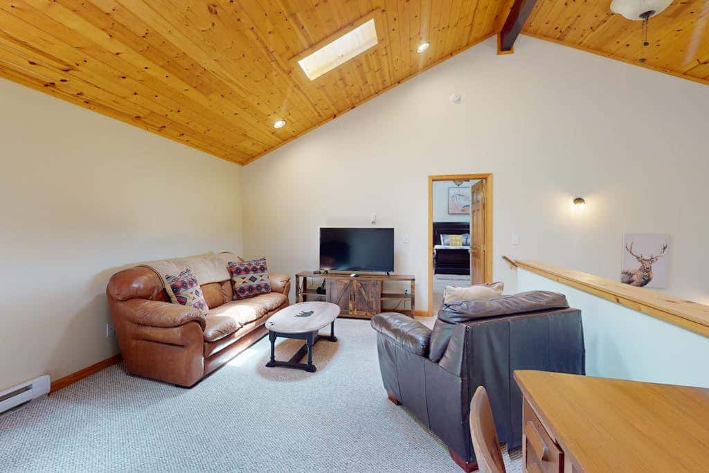Stylish 4BR Home - LAKE VIEW - Deep Creek Lake
