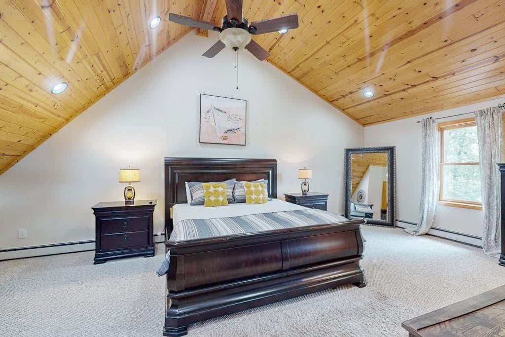 Stylish 4BR Home - LAKE VIEW - Deep Creek Lake