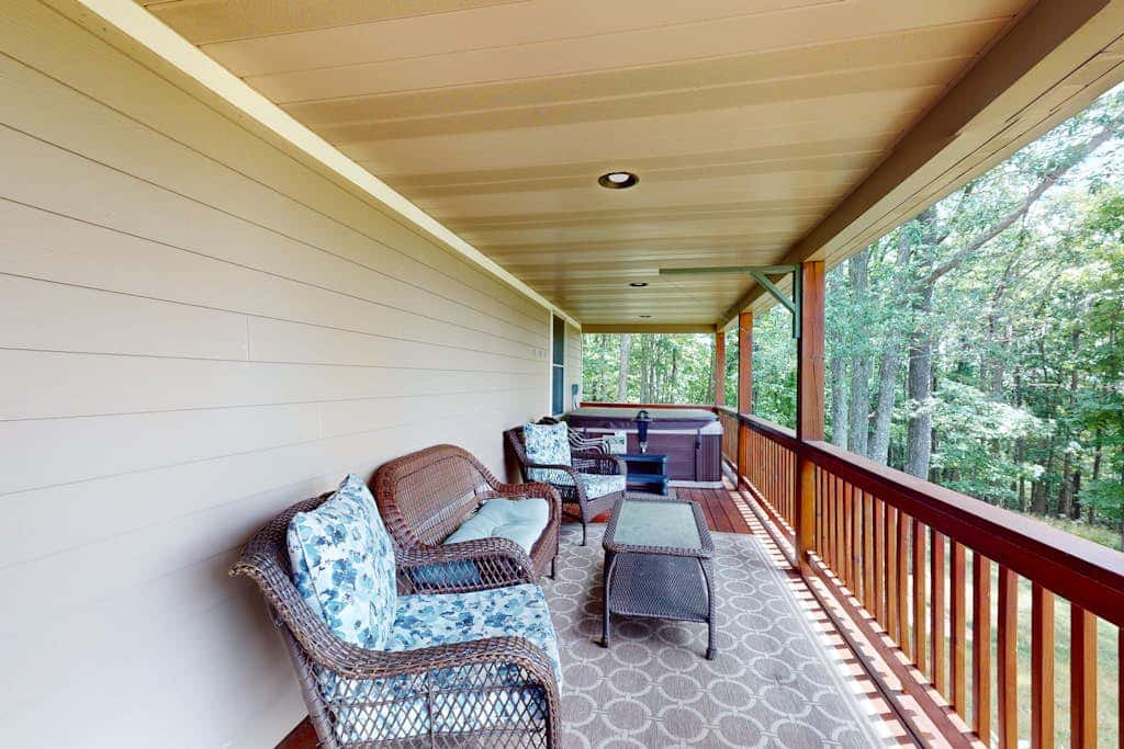 Stylish 4BR Home - LAKE VIEW - Deep Creek Lake