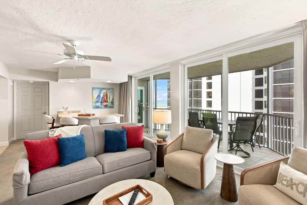 Beachfront Bliss, Cozy Condo with Patio, Pool & Stunning Views!
