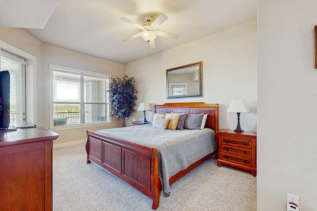 The Waters Condo Building 3 - Horseshoe Bay Hideaway