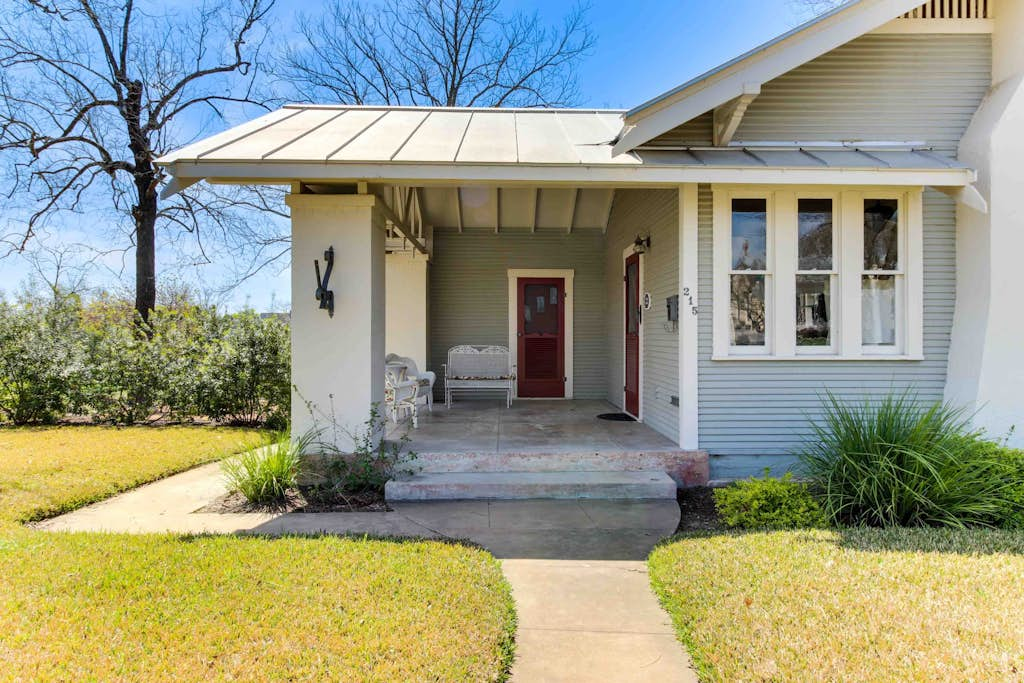 Travis Street- Full Property