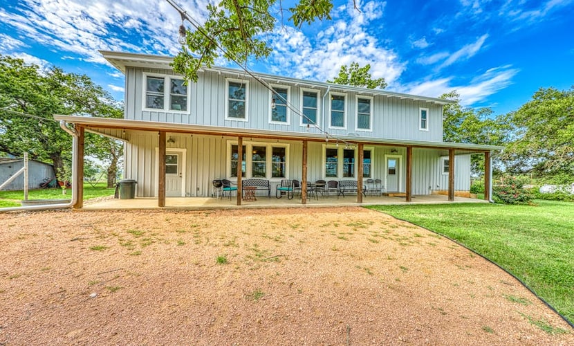 Historic Fredericksburg Farmhouse | Hill Country Views | Wine Trail | Snowbird