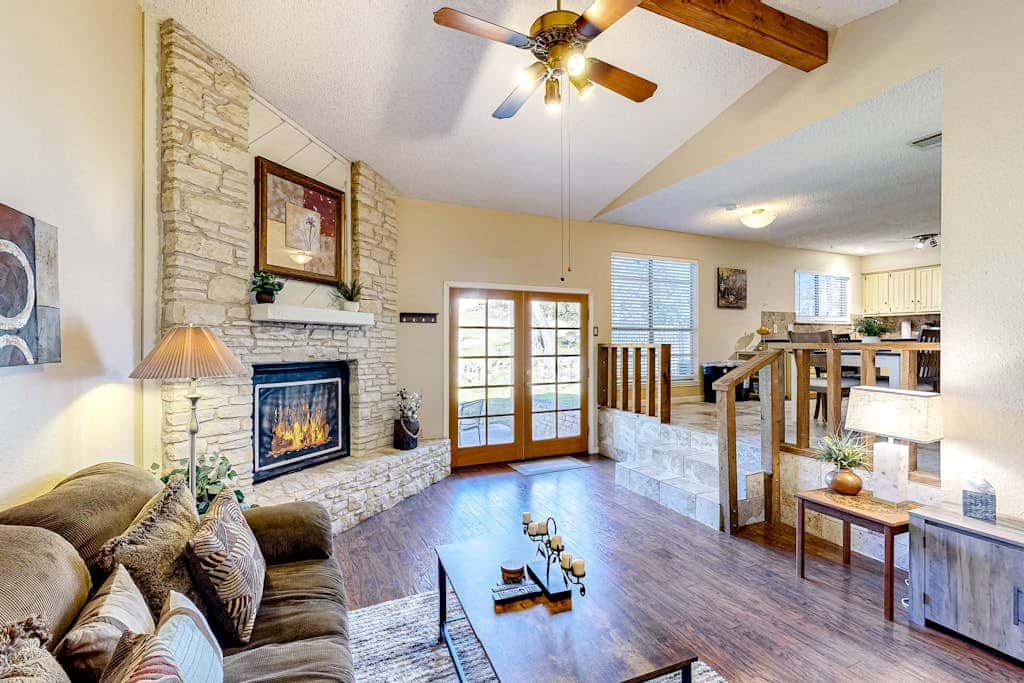 La Vie in Lago Vista