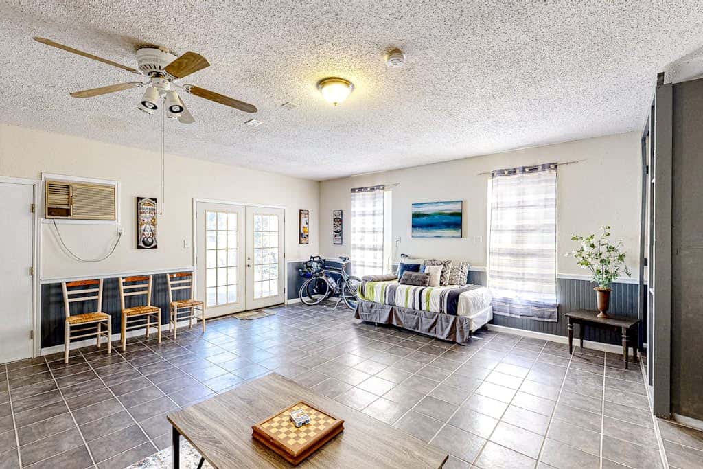 La Vie in Lago Vista