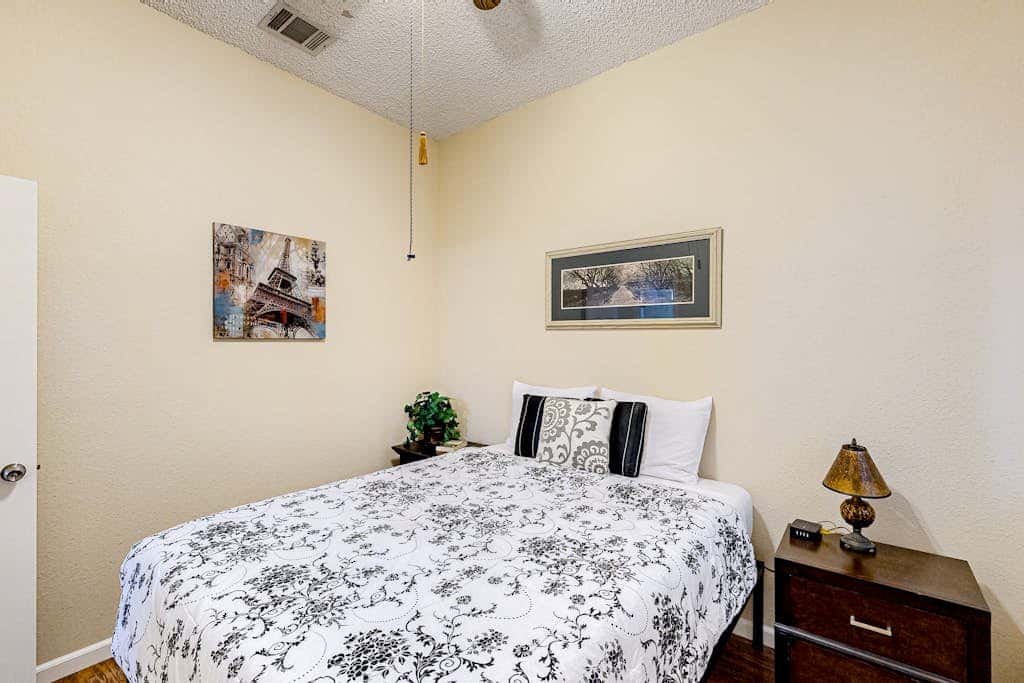 La Vie in Lago Vista