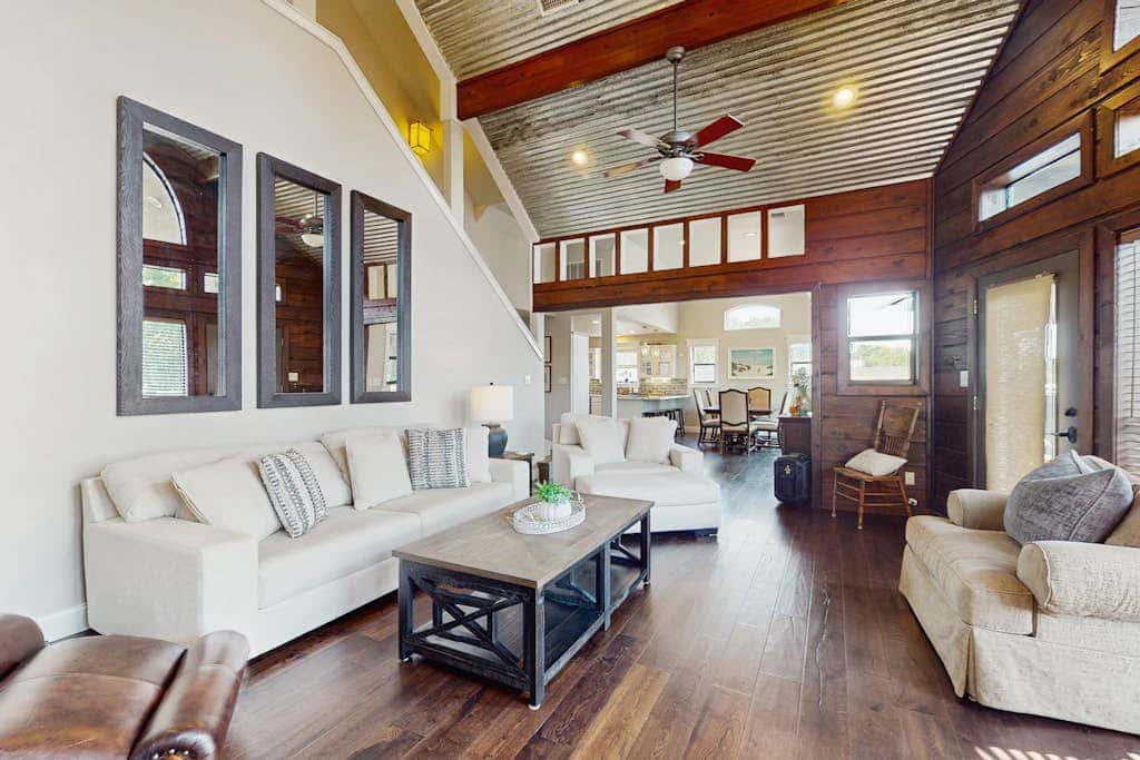 Opulent Waterfront 118B