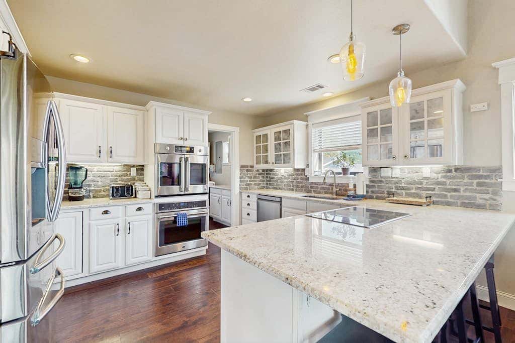 Opulent Waterfront 118B