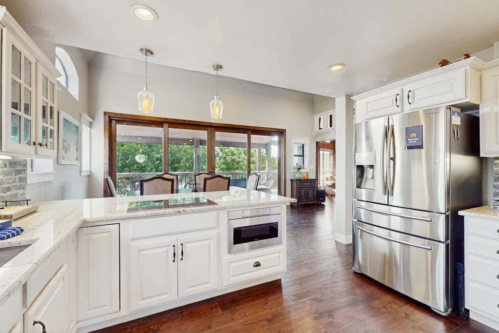 Opulent Waterfront 118B
