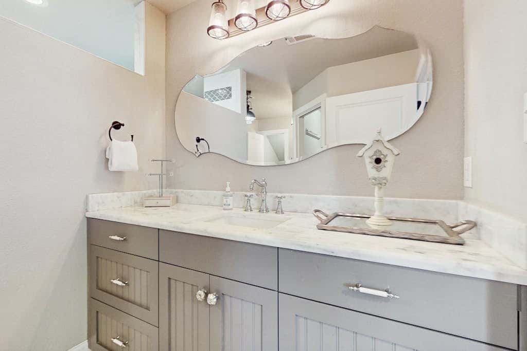 Opulent Waterfront 118B