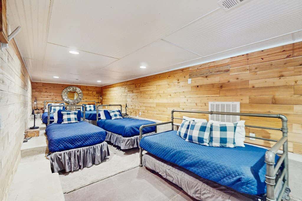 Opulent Waterfront 118B