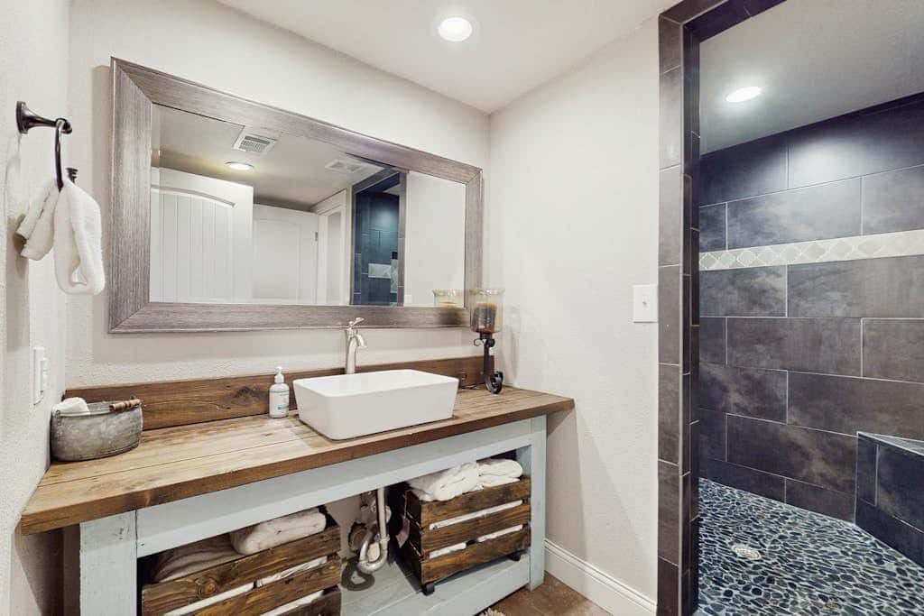 Opulent Waterfront 118B