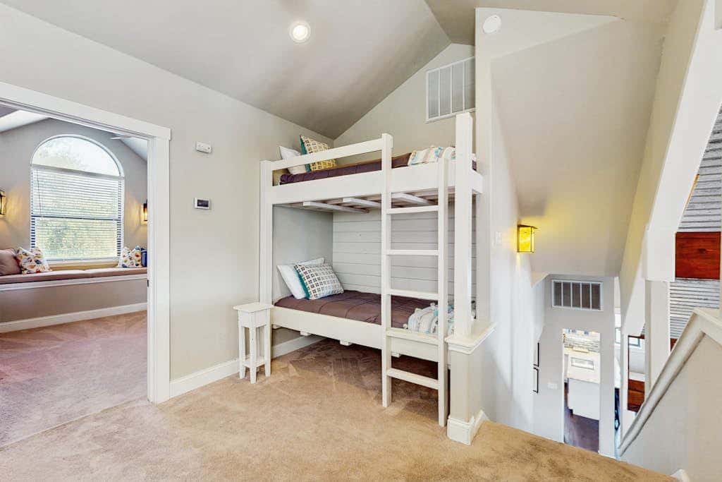 Opulent Waterfront 118B