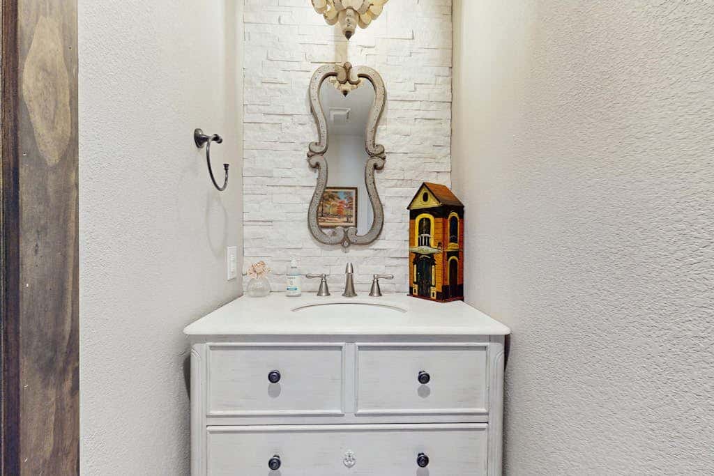 Opulent Waterfront 118B