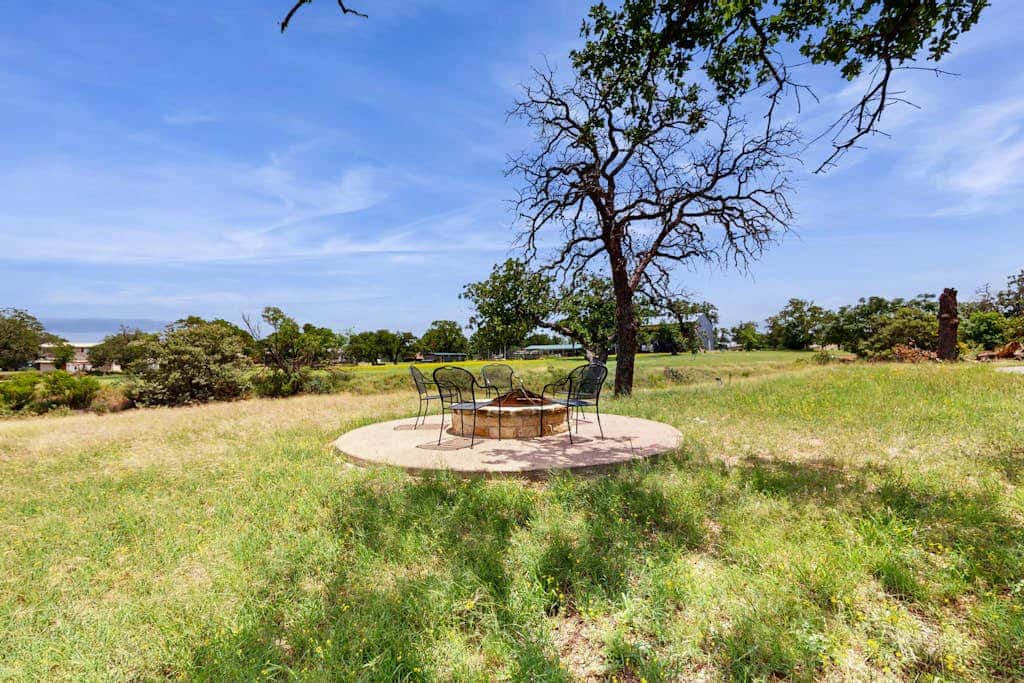 Lone Star Oasis