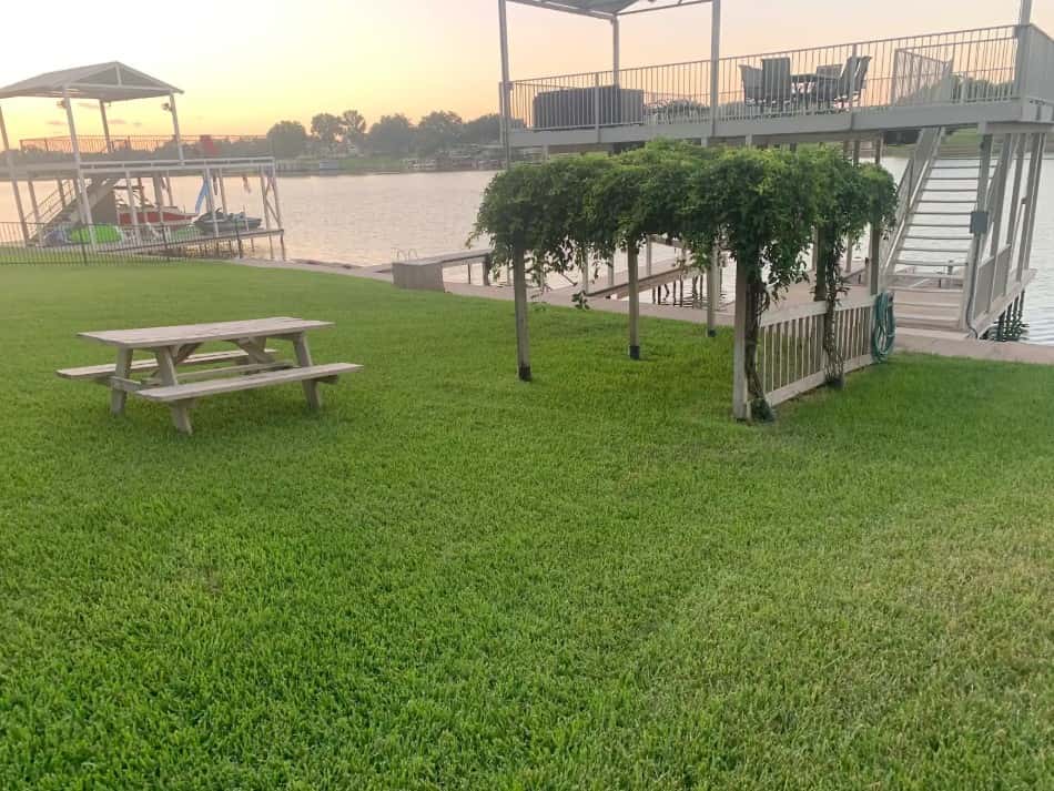 River Oaks R&R