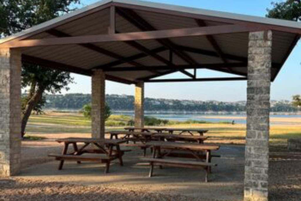 Lago Vista Retreat