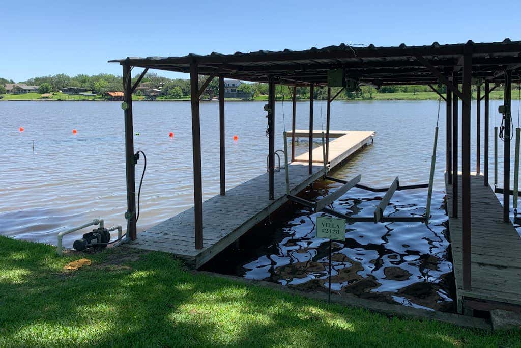 Sunny Days Lake Retreat
