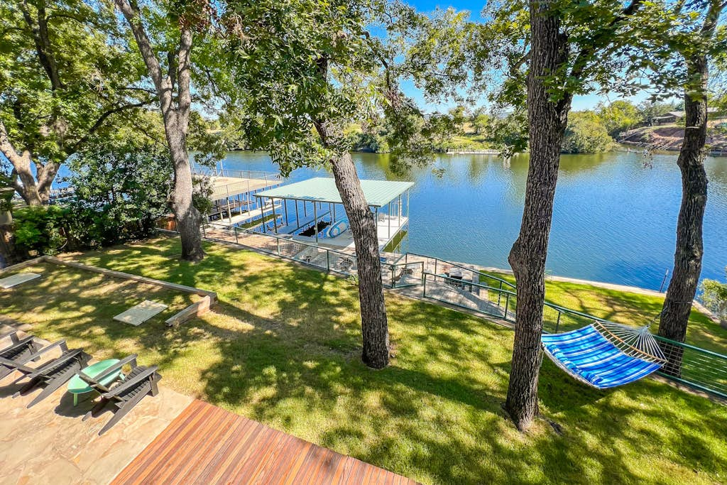 Green River Lodge - Lake LBJ