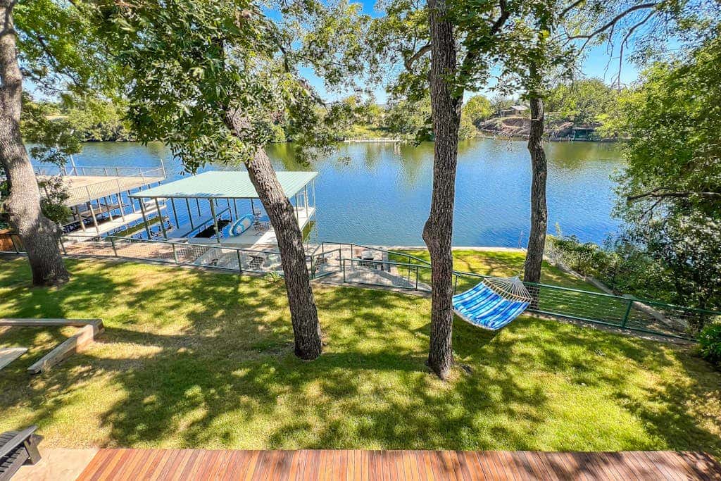 Green River Lodge - Lake LBJ