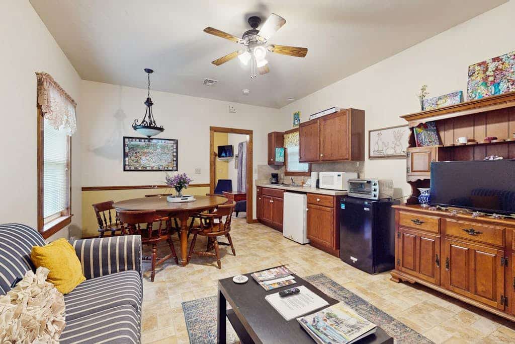Cozy & Cute Cabin with Fenced Patio, Grill, AC & WiFi - Walkable Locale