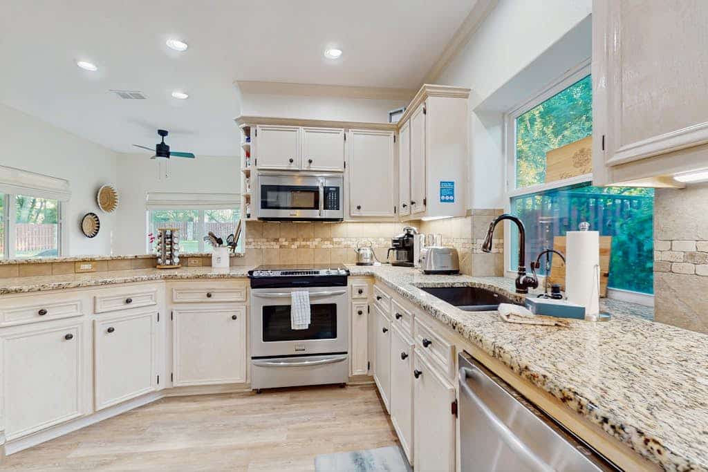 Lake LBJ Getaway | Walk to Resort | 3BR