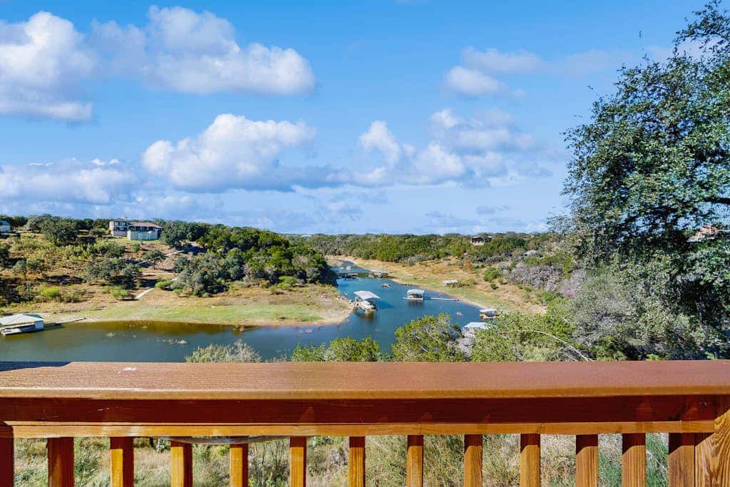 Spicewood Sunset Lake Villa