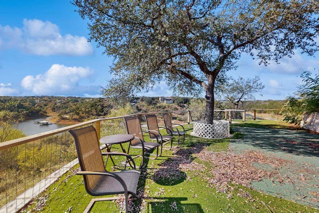 Spicewood Sunset Lake Villa
