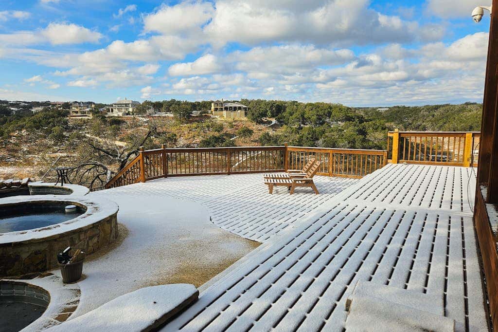 Spicewood Sunset Lake Villa