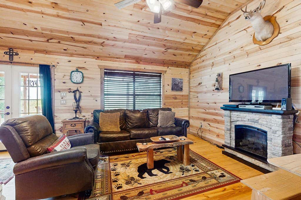River's SkyView Lodge