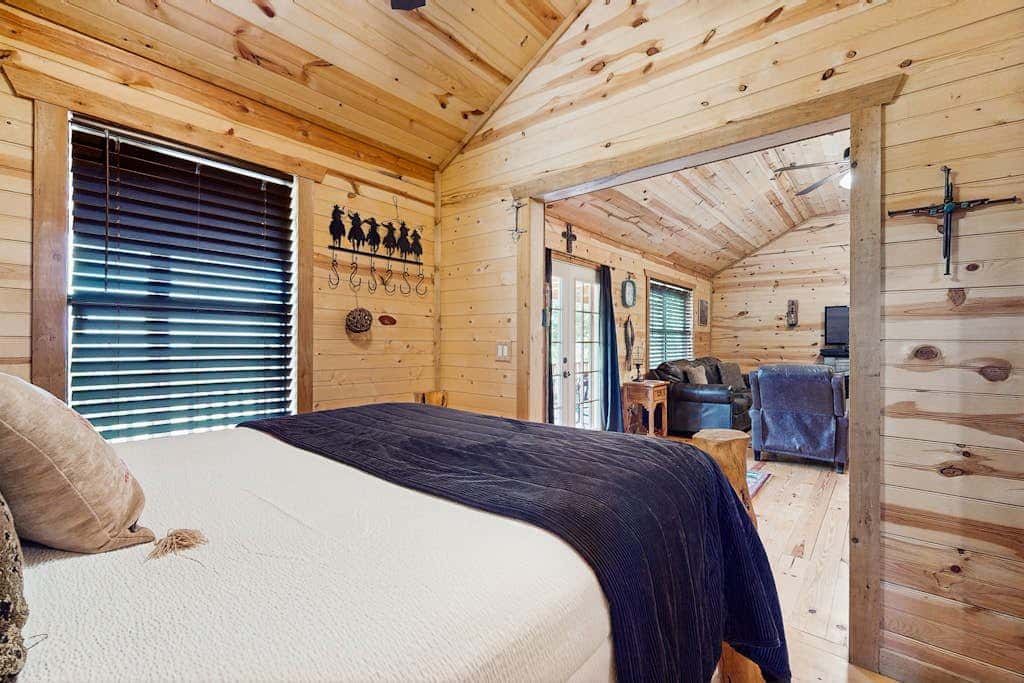 River's SkyView Lodge
