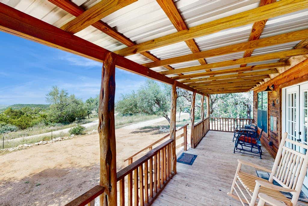 River's SkyView Lodge
