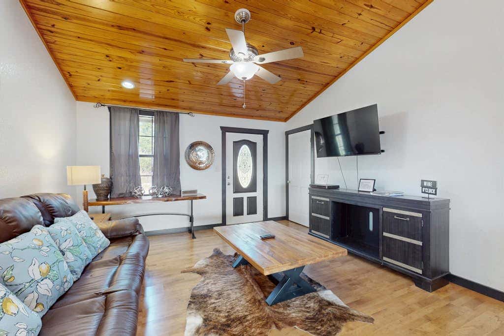 Headquarters Hideaway