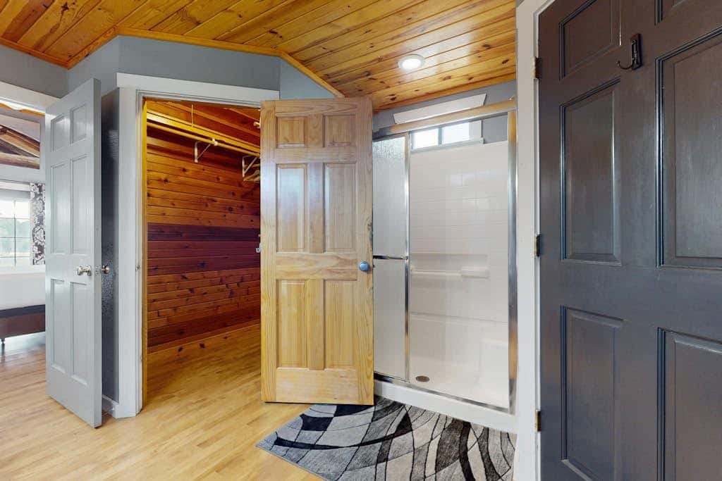 Headquarters Hideaway