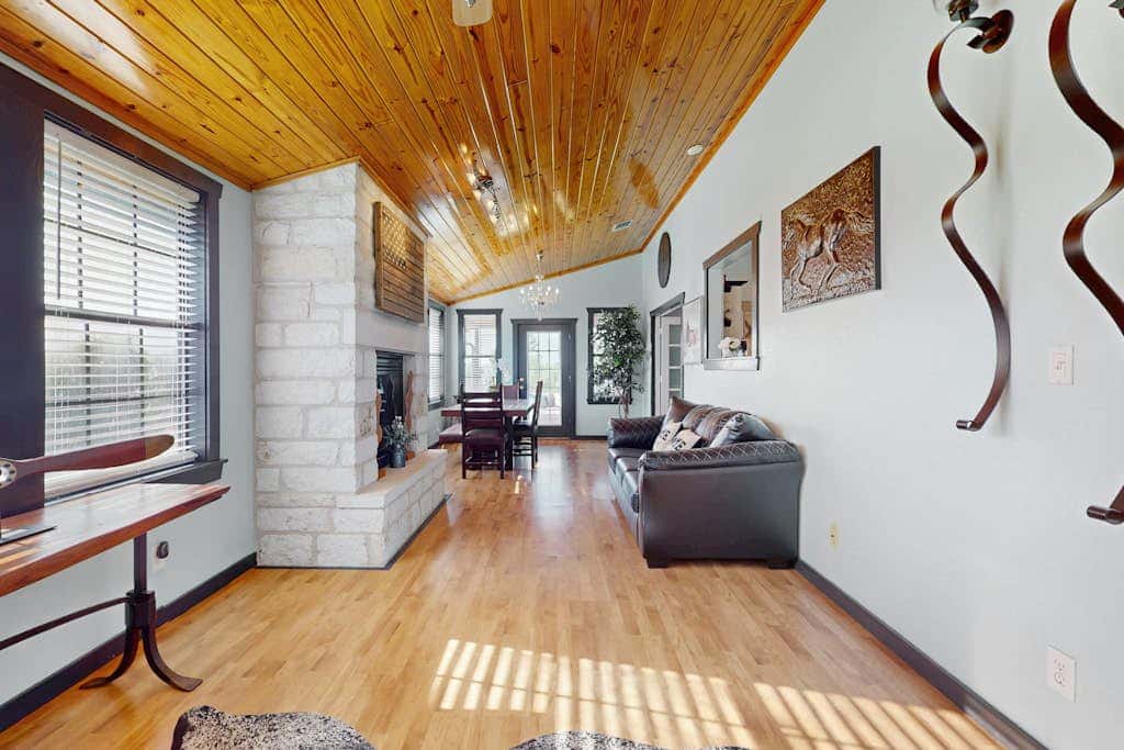 Headquarters Hideaway