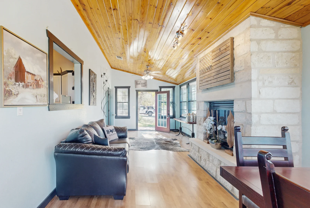 Headquarters Hideaway