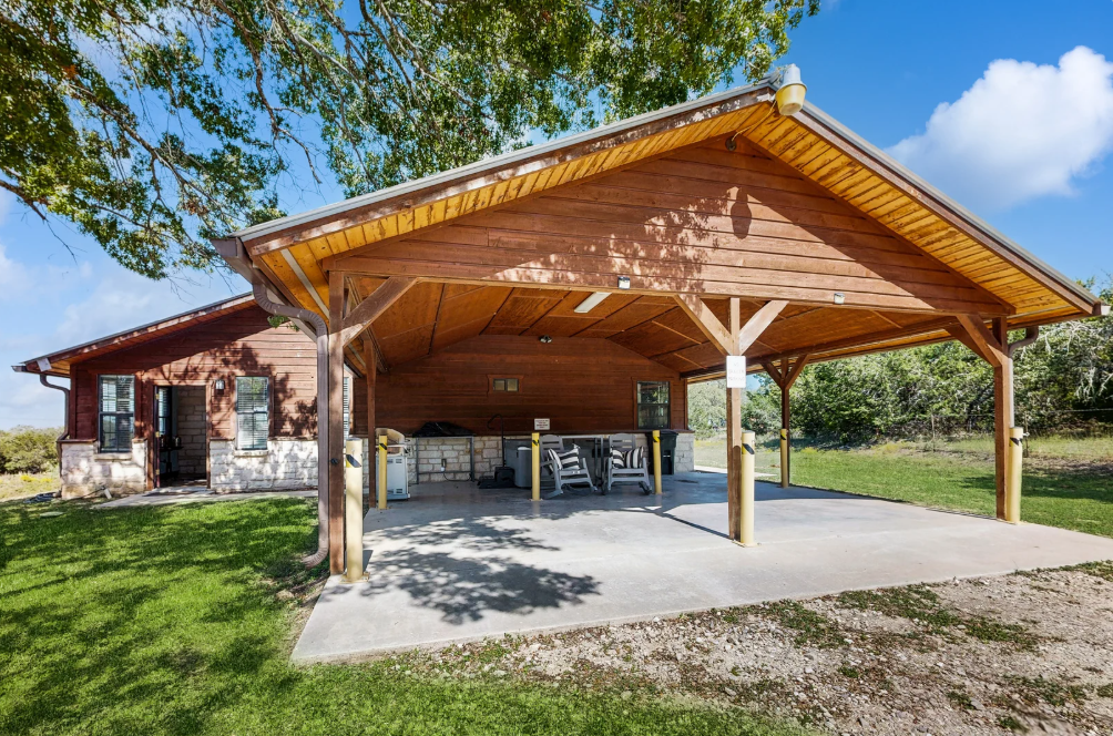 Headquarters Hideaway