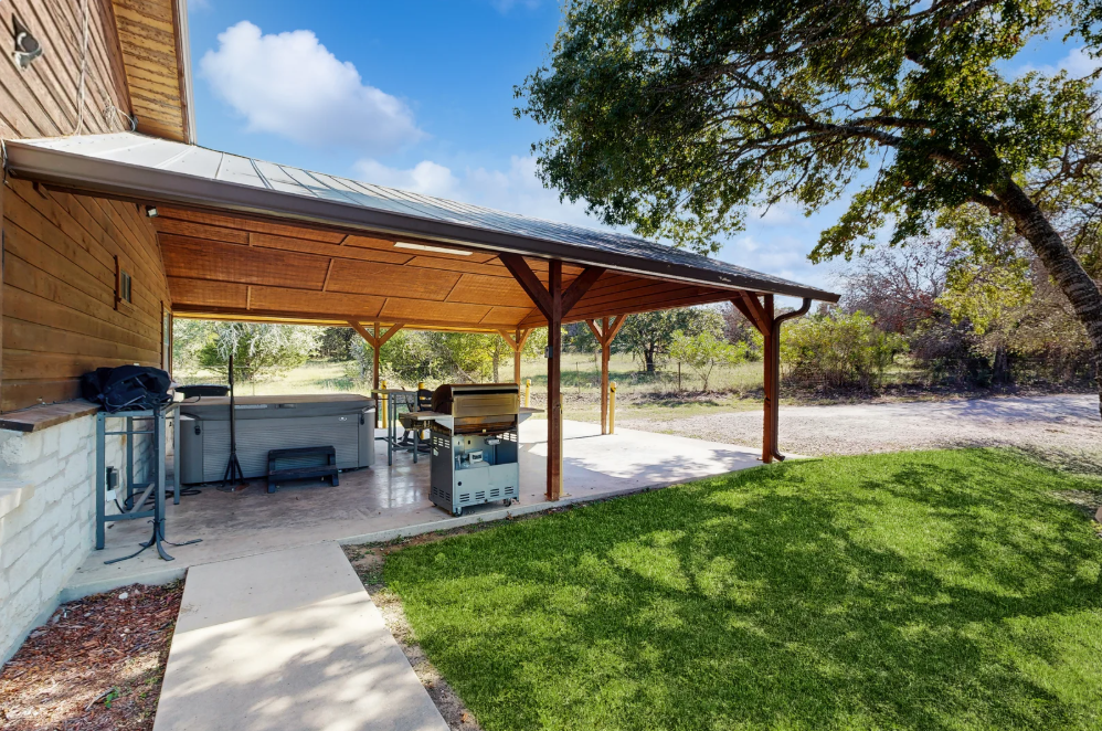 Headquarters Hideaway