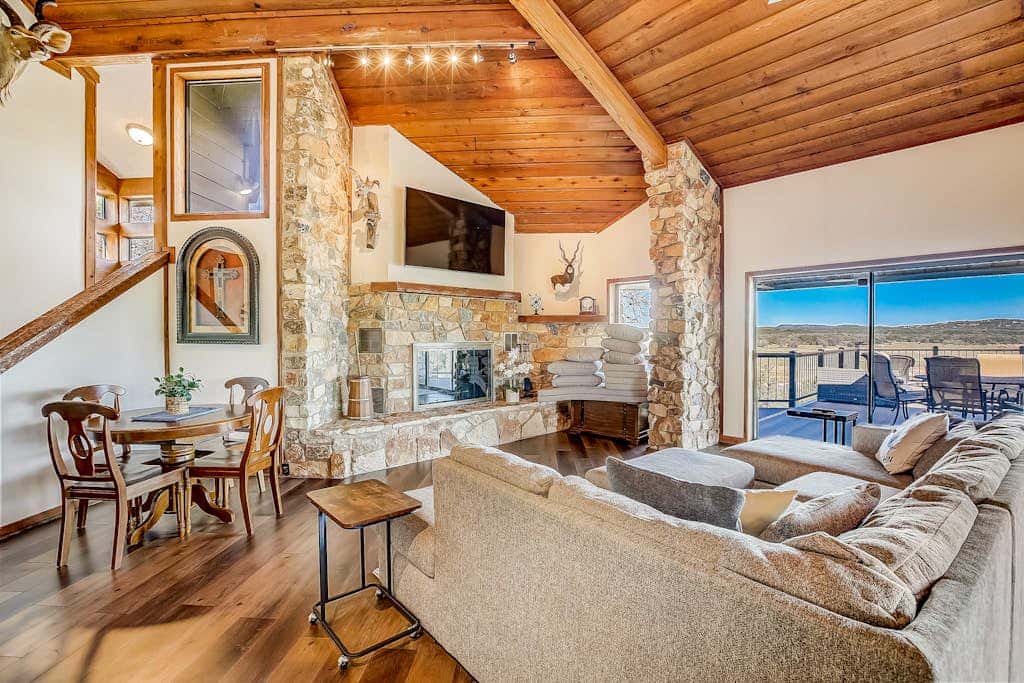 Stone Lodge