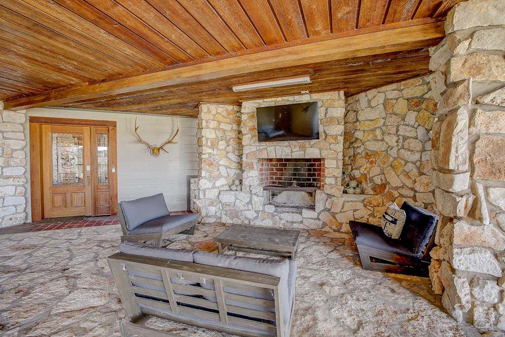 Stone Lodge