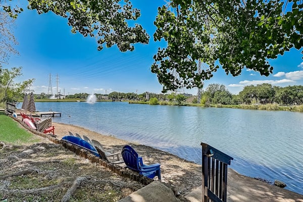 Peaceful Waterside Retreat | Kayak + Patio | Near Lake LBJ | Pet Friendly