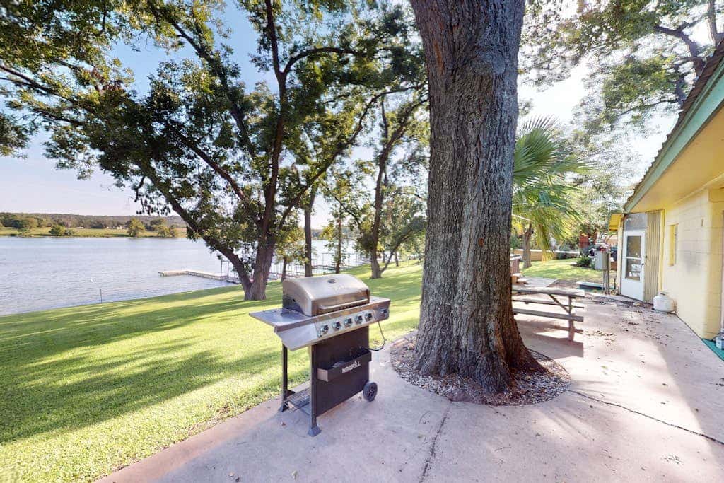 Sunny Days Lake Retreat - Main Home