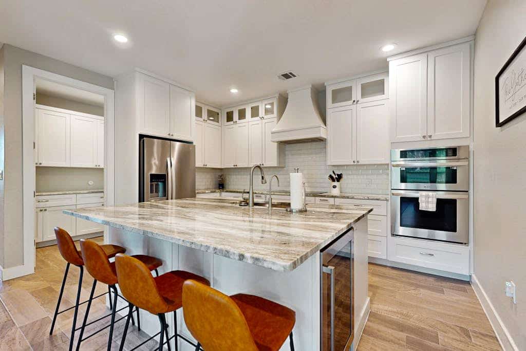 Modern Horseshoe Bay Home | Pet- friendly | Yard
