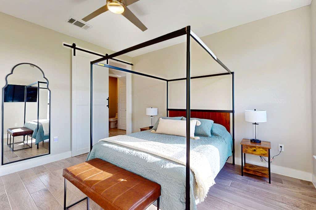 Modern Horseshoe Bay Home | Pet- friendly | Yard