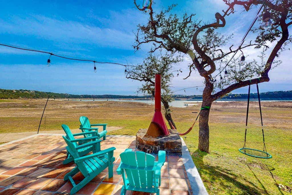 Lakefront Cottage