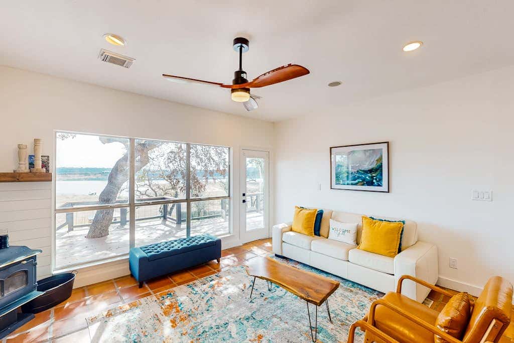 Lakefront Cottage