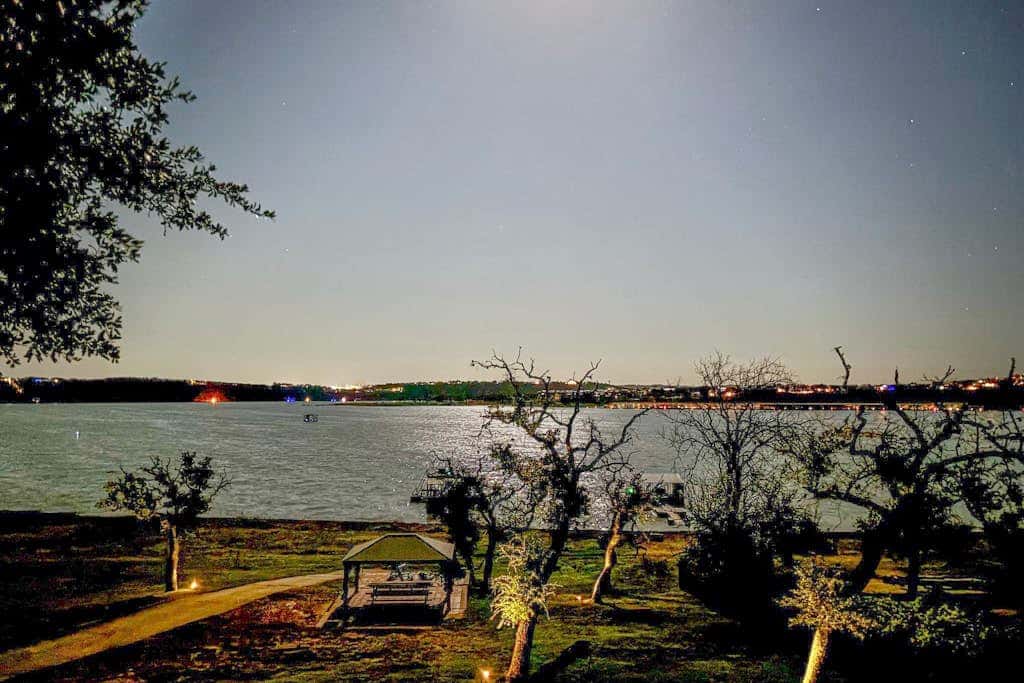 Lakefront Cottage