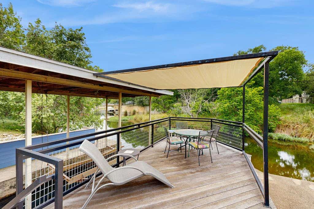 Two-story family-friendly house with big patio, BBQ, fire pit and water view